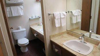 Chateau Hotel Jasper