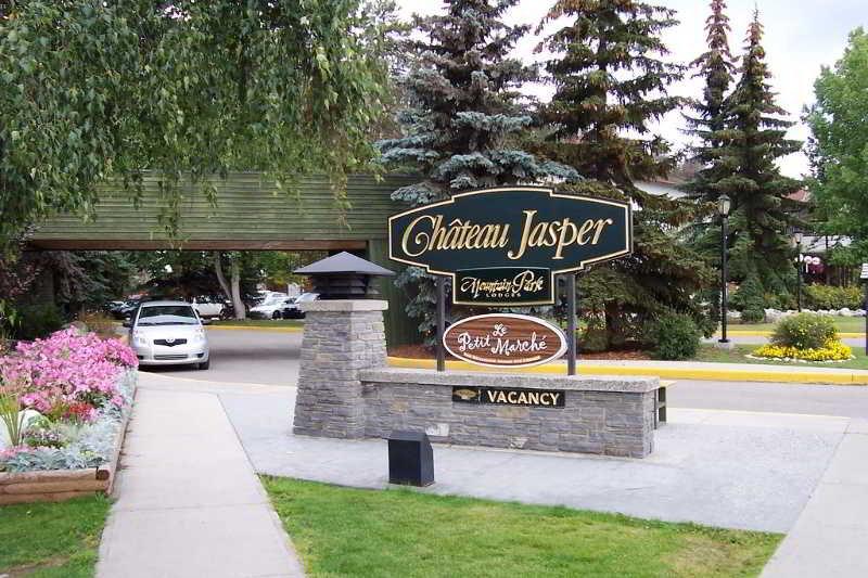 Chateau Hotel Jasper